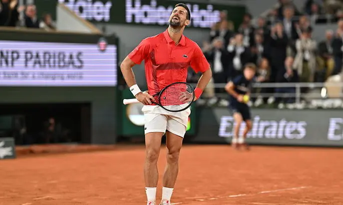 Джокович победил Зверева в четвертьфинале Roland Garros-2025