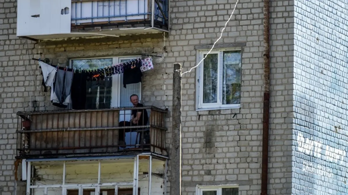 В Киеве балкон упал на американского режиссера Кристофера Уолтерса – видео