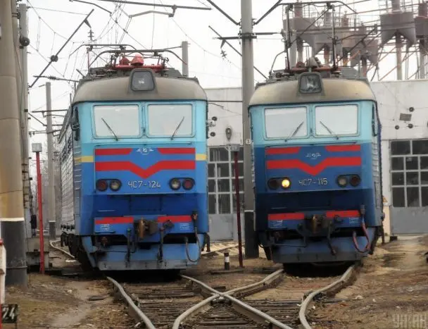 Росіяни влучили в електровоз на Дніпропетровщині: є загиблий