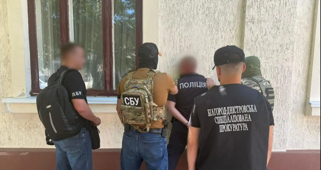 Схопили «тцкшника» з Одеської області, який зі спільниками торгував звільненням від мобілізації