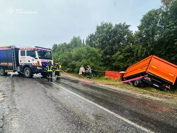 Жахлива ДТП на Тернопільщині: четверо людей загинули на місці