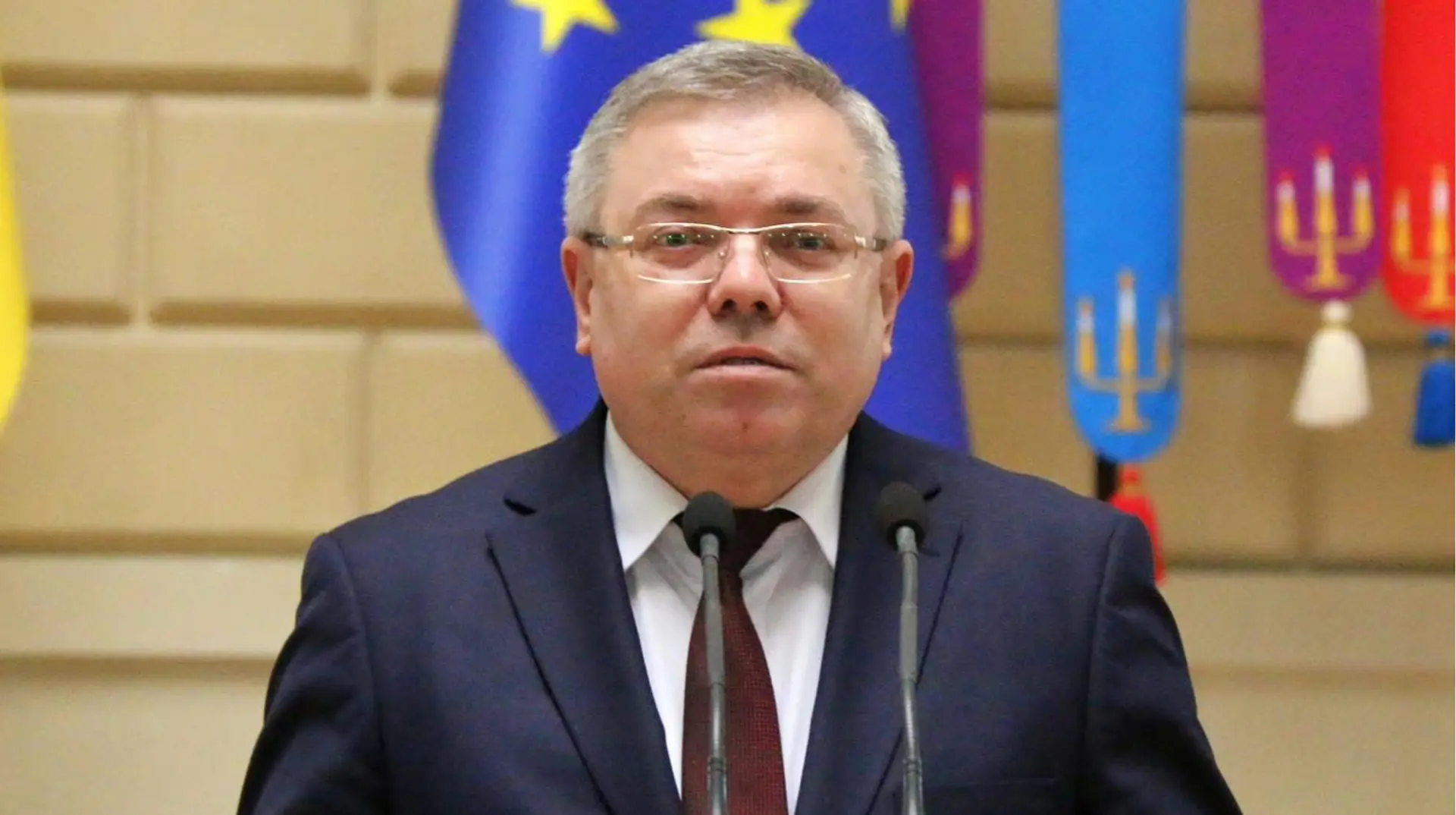 Етична комісія ЛНУ не знайшла доказів домагання проректора до студенток: що відомо про цю справу