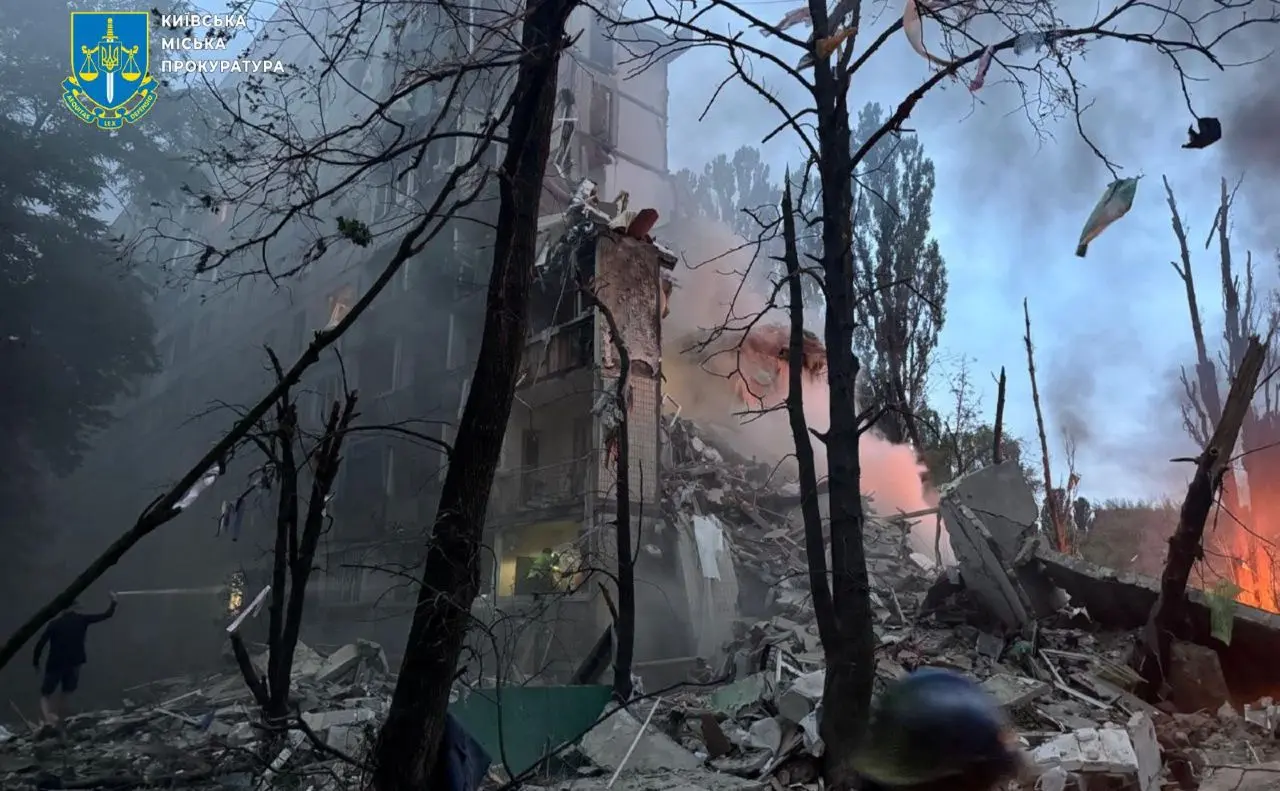 Внаслідок обстрілу у столиці пошкоджені 16 багатоповерхових будинків, — прокуратура