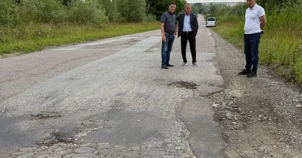 На аварійній об’їзній дорозі Городка проведуть ямковий ремонт за 500 тис. грн