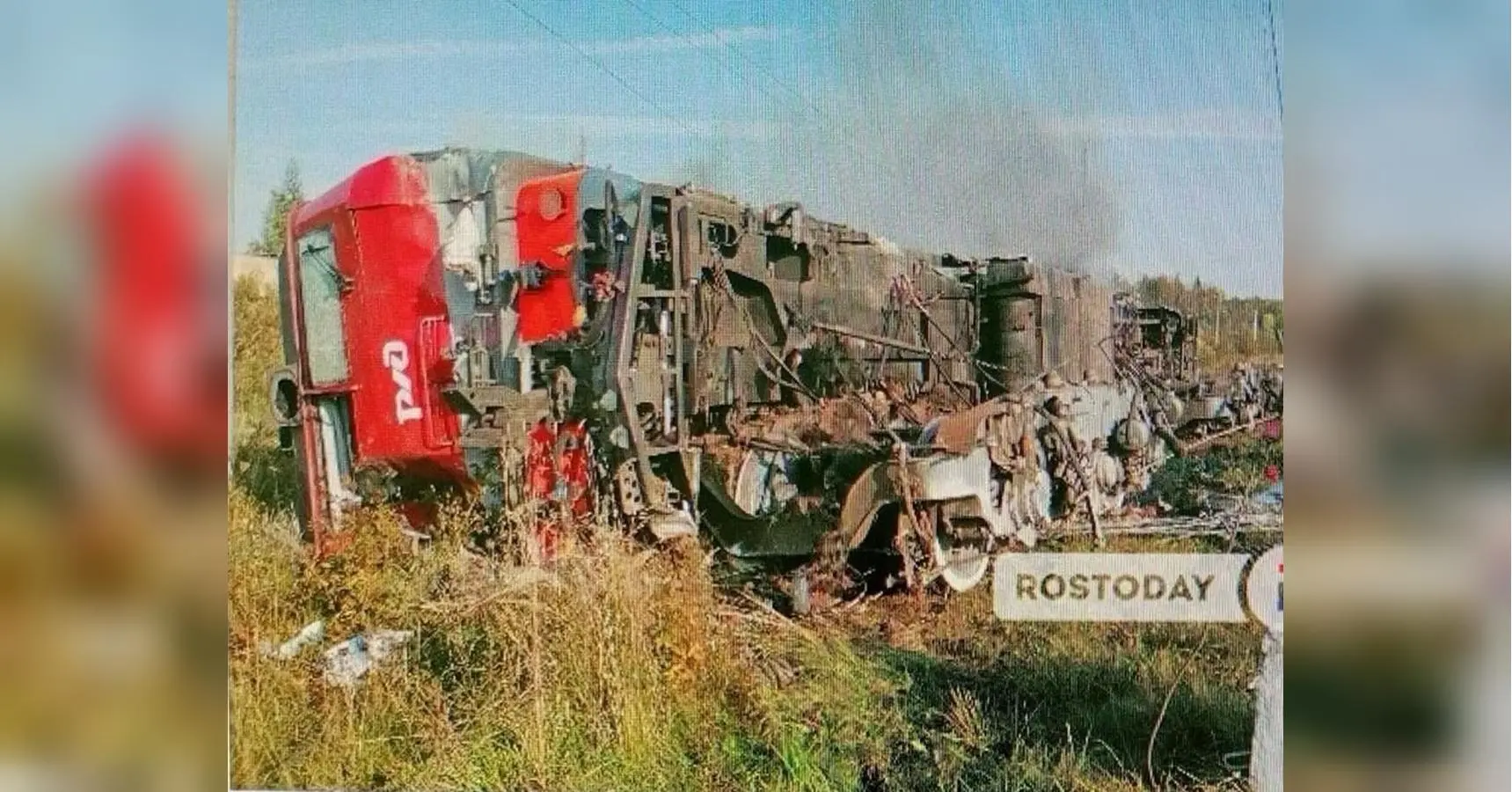ЗСУ паралізували військову логістику росії: з рейок зійшов локомотив, палають цистерни