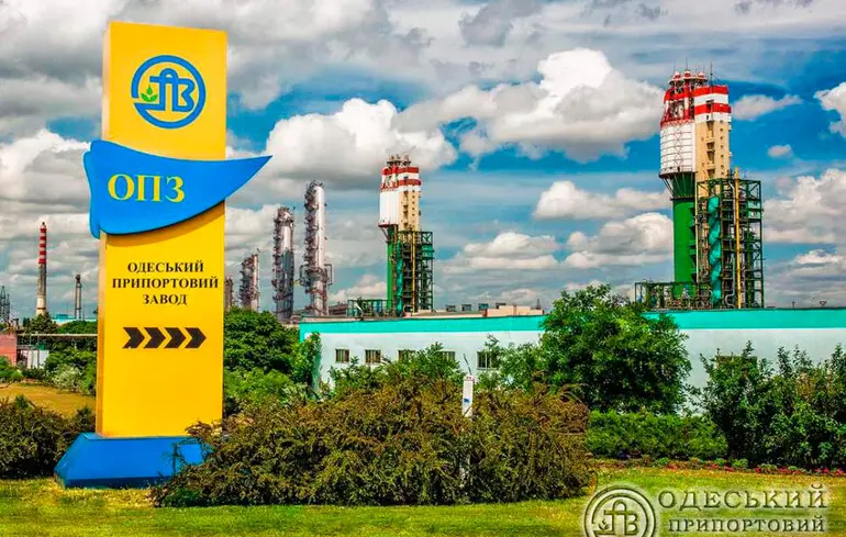Кабмін виставив на продаж один з найбільших хімічних комплексів України