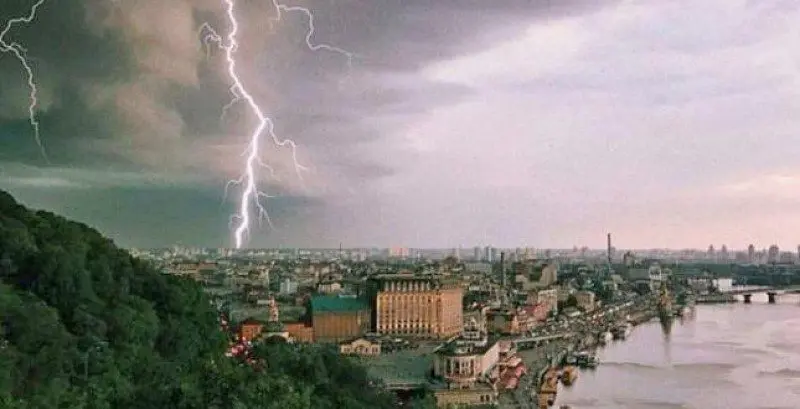 У Києві та області 16 липня очікується гроза, можливі шквали – Укргідрометцентр