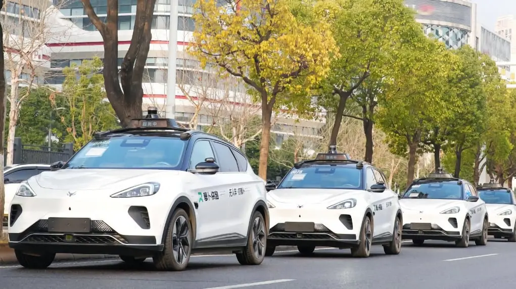  Uber та китайська Baidu разом запустять роботаксі в різних країнах світу