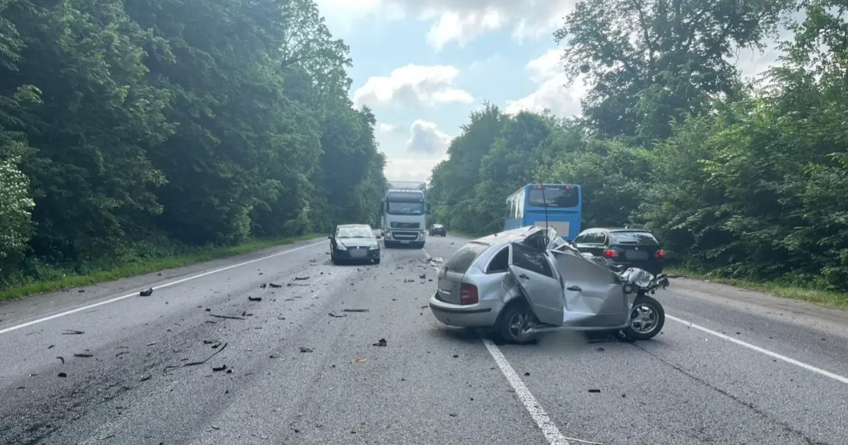 На Вінниччині троє людей загинули внаслідок ДТП за участі трьох авто