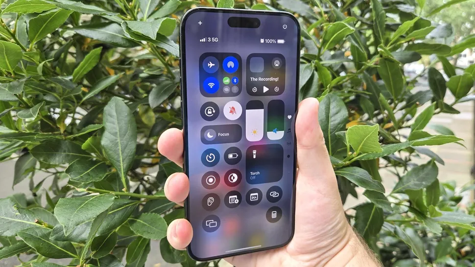 Названо 7 найкращих смартфонів серед Android і iPhone