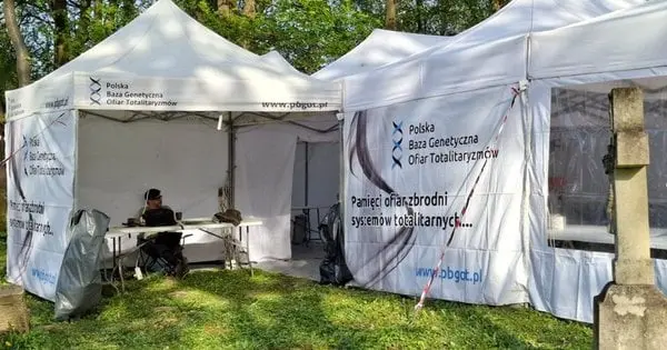 Ексгумовані в Пужниках останки поляків перепоховають у тому ж селі