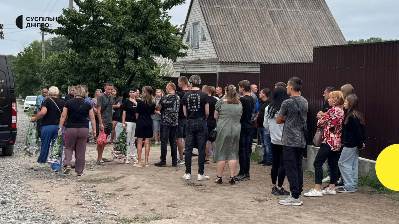 У Дніпропетровській області попрощалися із загиблою через ракетний удар вагітною дівчиною