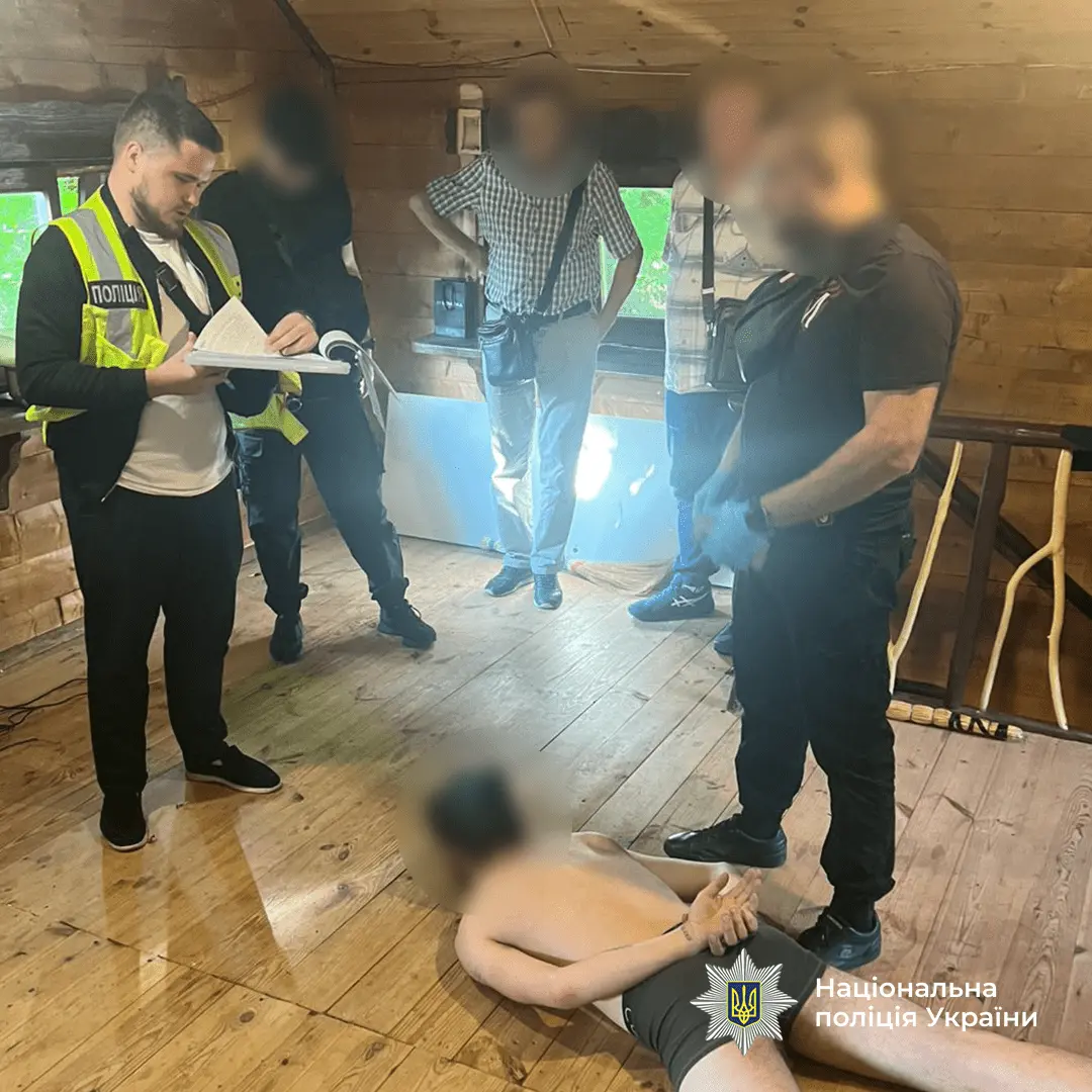 Розвозили кокаїн під час комендантської години: в Одесі, Києві та Дніпрі затримали учасників банди