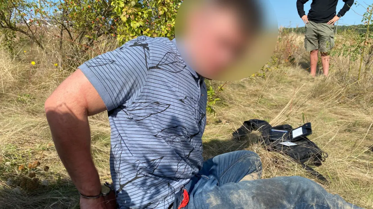 Вбивство школярів на Вінниччині: поліція знайшла ніж, перевіряє версію конфлікту з учителем