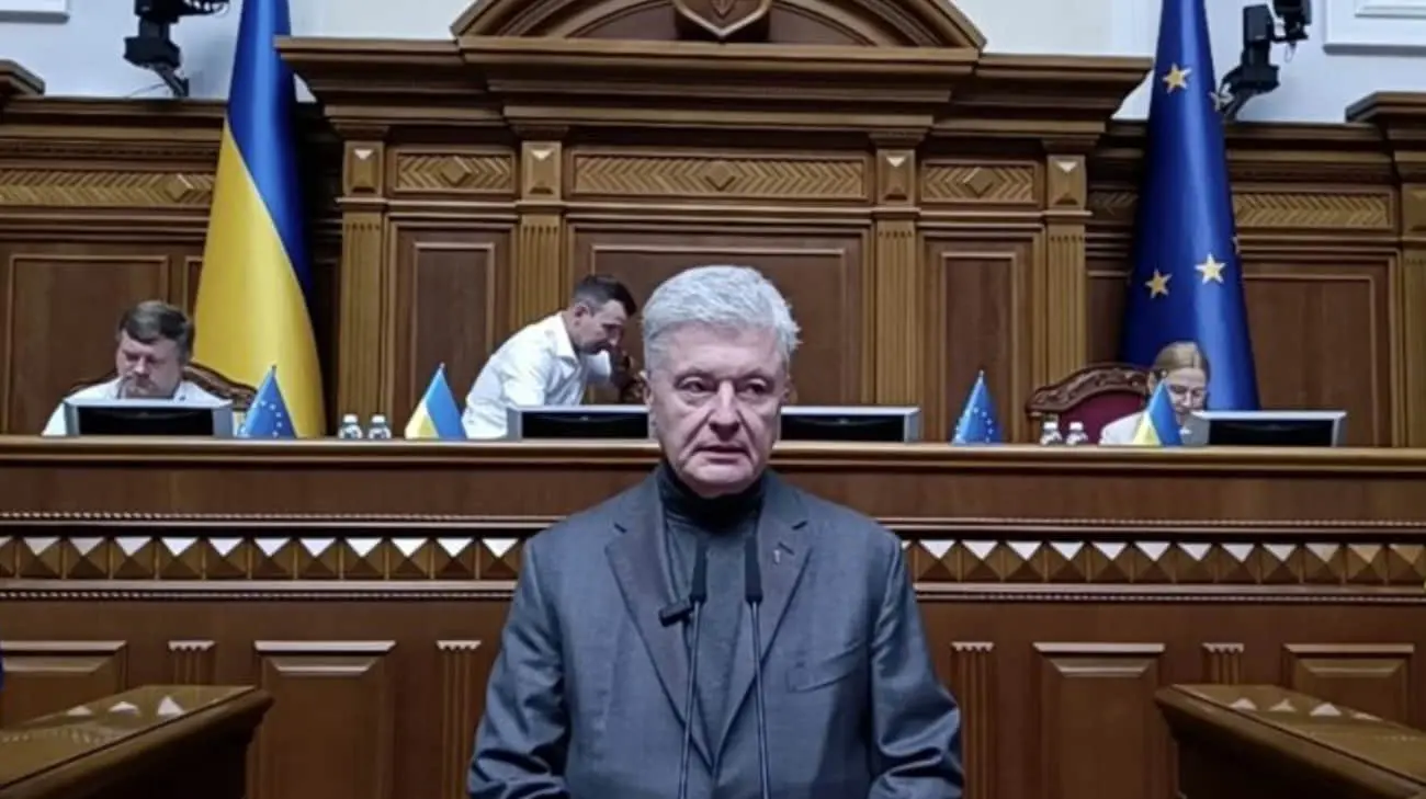 Порошенко вважає неконституційним голосування за прем’єрку через відсутність коаліції