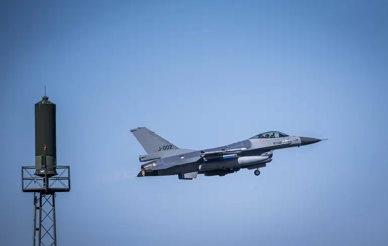 Президент України доручив з'ясувати обставини загибелі пілота F-16 Максима Устименка