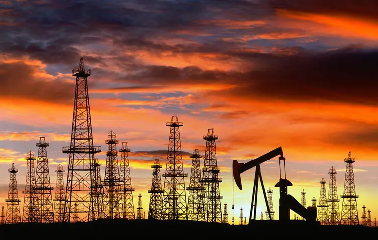 Світові ціни на нафту стрибнули вверх після  удару Ізраїлю по Ірану