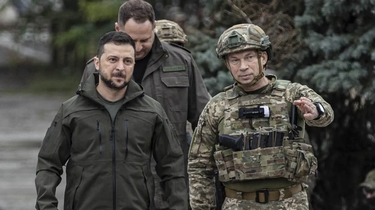 "Логістика РФ має страждати": Зеленський з Сирським обговорили далекобійні удари