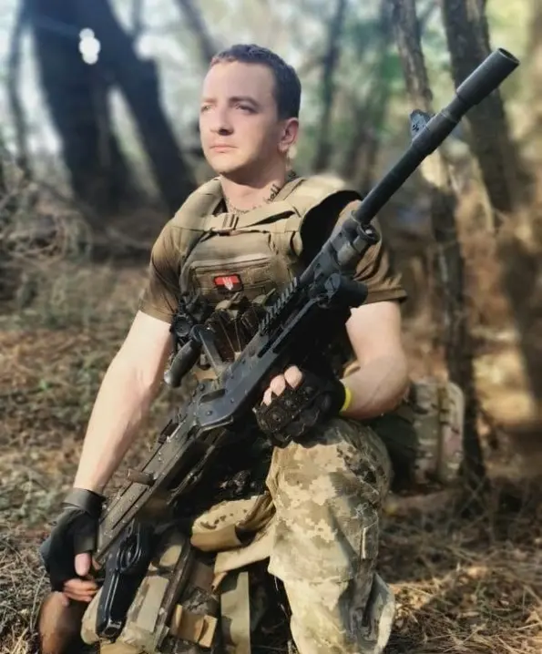 "Воював за майбутнє, якого нас намагаються позбавити" - історія захисника з Чернівців Максима