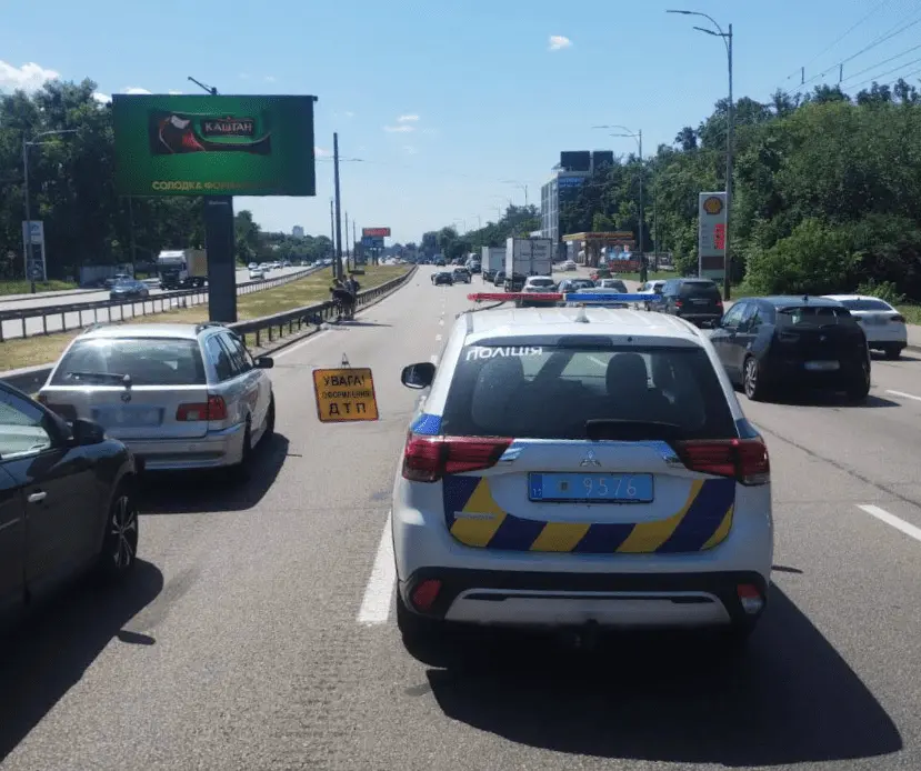 У Києві на Кільцевій дорозі внаслідок зіткнення з BMW загинув мотоцикліст