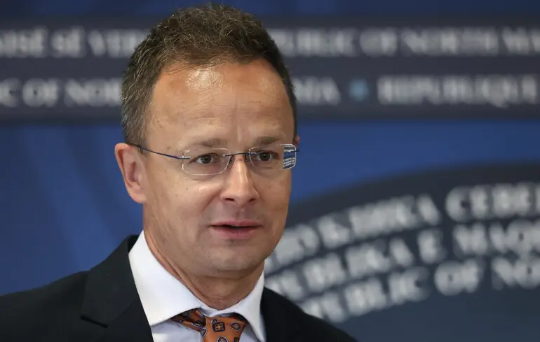 Угорщина продовжує блокувати відкриття переговорів про вступ України до ЄС: Сійярто зробив нову заяву 