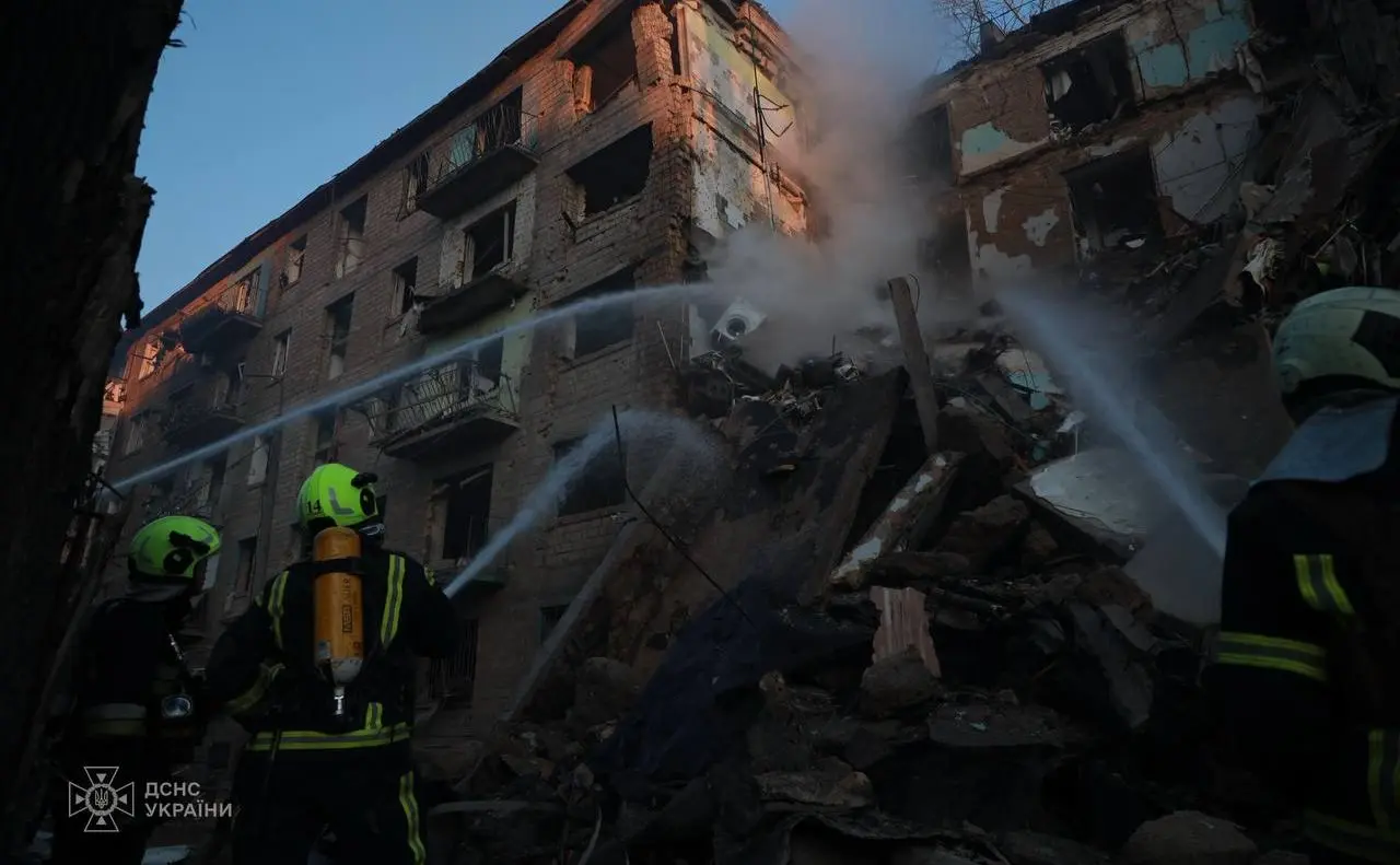 Ворог атакував столицю балістикою та безпілотниками: є постраждалі