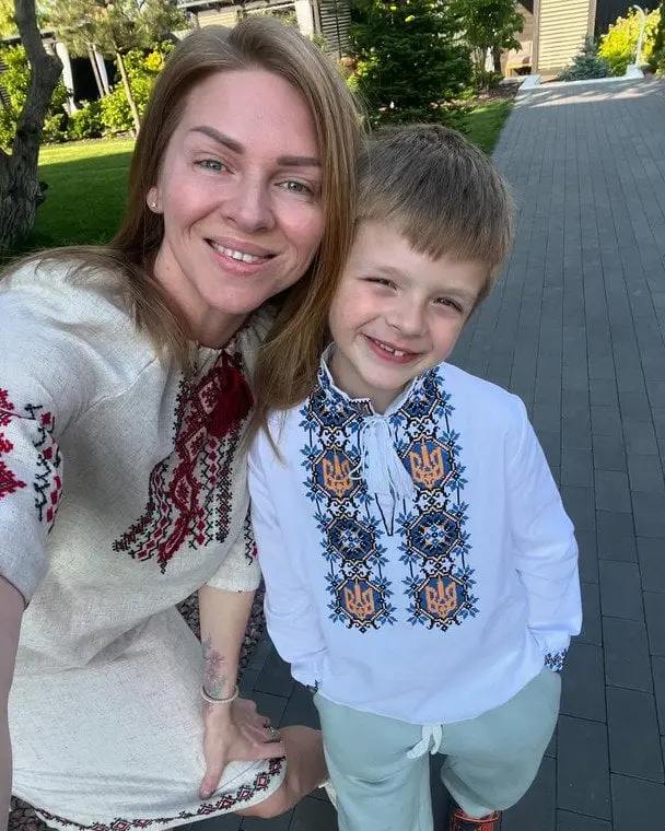Яна Глущенко переназвала сина та розкрила причину: "Змінювали свідоцтво"