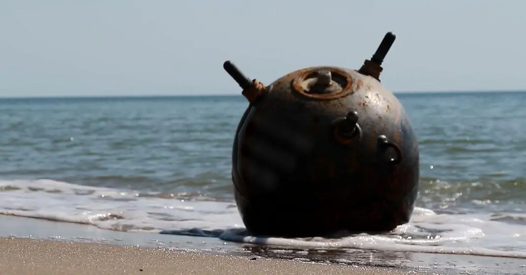 У морі біля Одеси підірвалося торгове судно