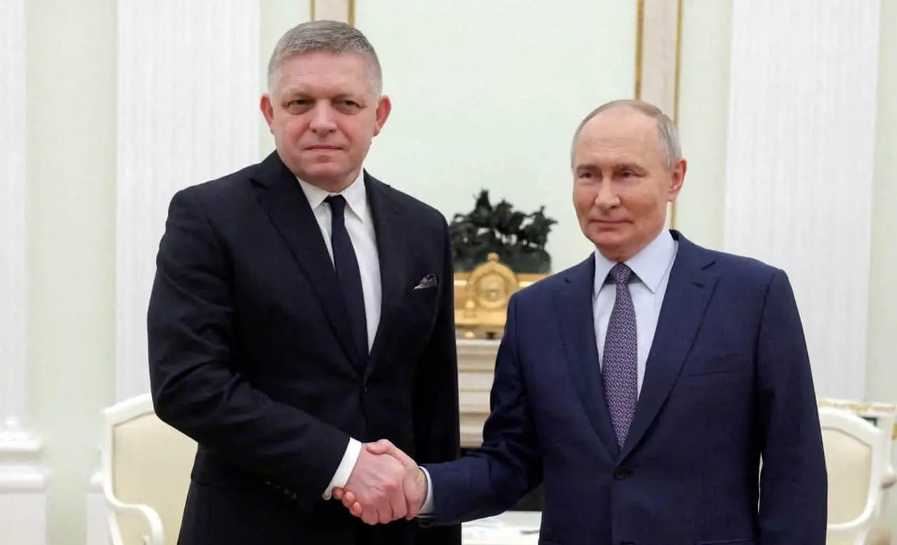 Фіцо сказав, що після Путіна зустрінеться з Зеленським