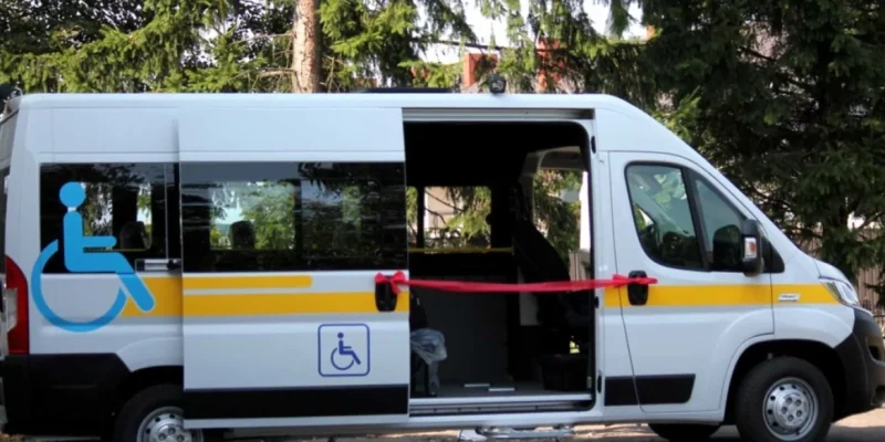 У Жмеринській громаді працює послуга «Соціальне таксі» для маломобільних груп населення