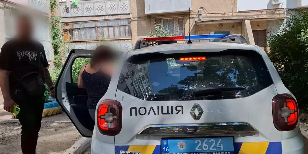 Мешканка Одеської області спробувала спалити сусіда живцем