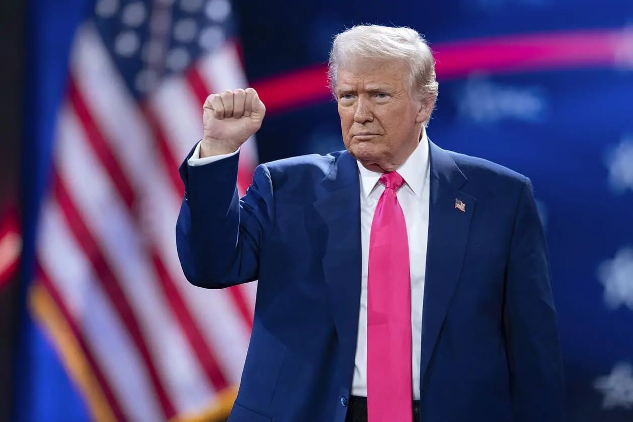 Трамп вважає, що варто знизити ціну нафти на $10 за барель, і Путін зупинить війну