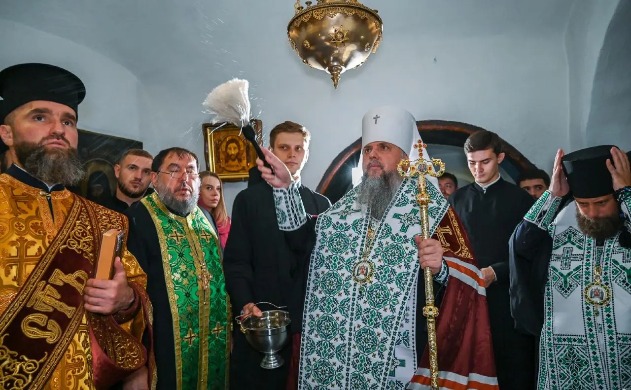 Історична подія: у печерах Києво-Печерської лаври відбулося перше богослужіння ПЦУ. ФОТО