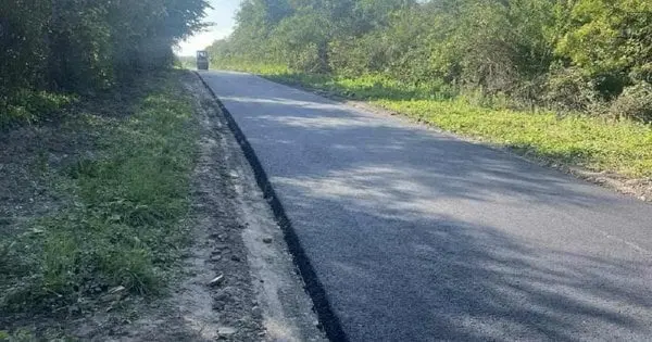 Львівська міськрада ремонтує критичні ділянки обласних доріг у приєднаних громадах
