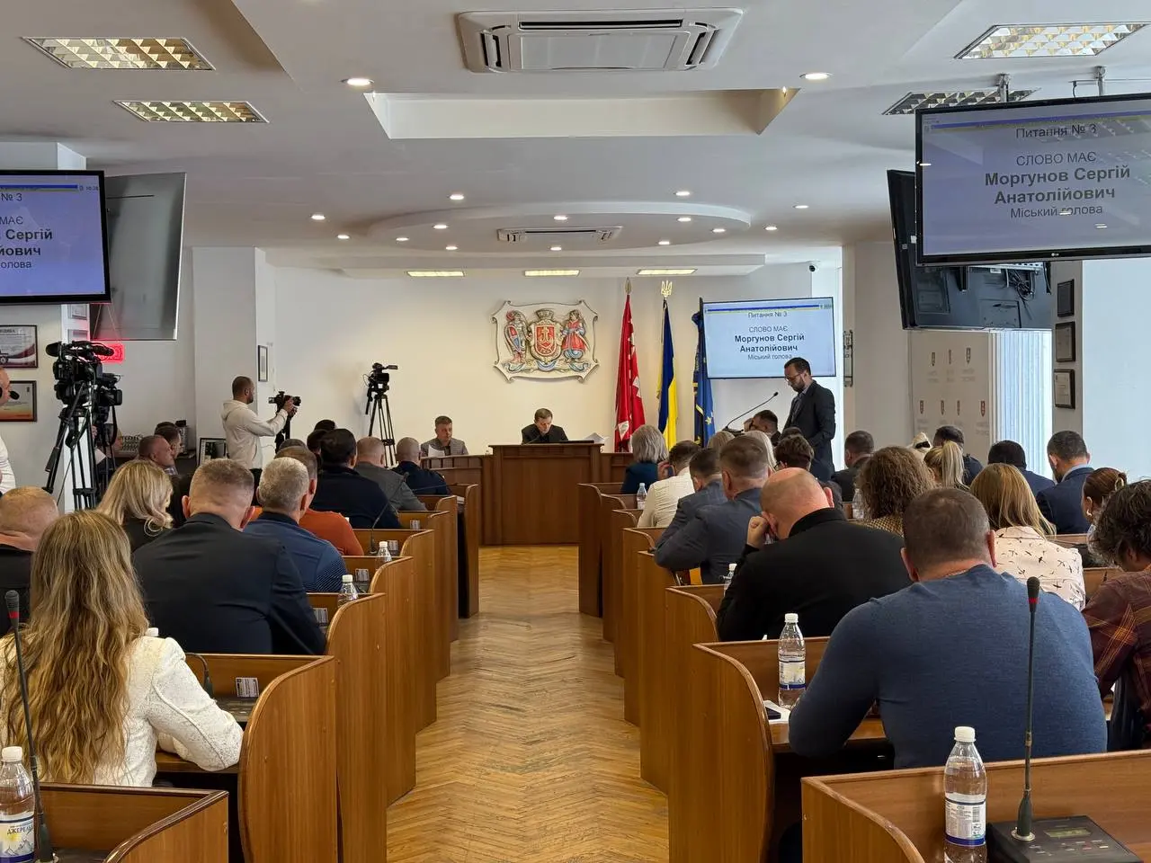 У Вінниці спрямували кошти на підтримку військових, медзакладів та ліквідацію наслідків обстрілів