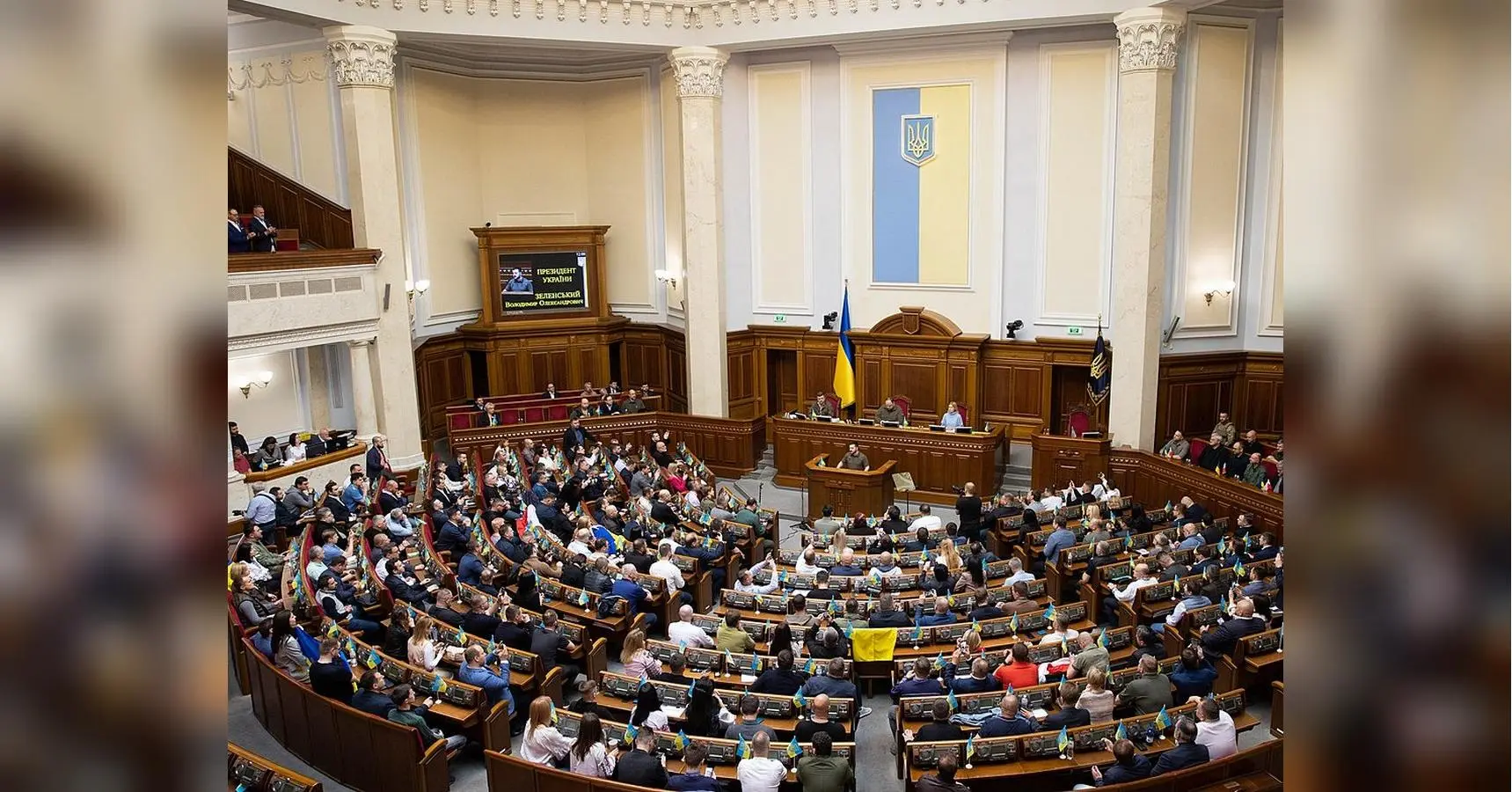 Зеленський просуває законопроєкт, який може знищити антикорупційну систему — Шабунін