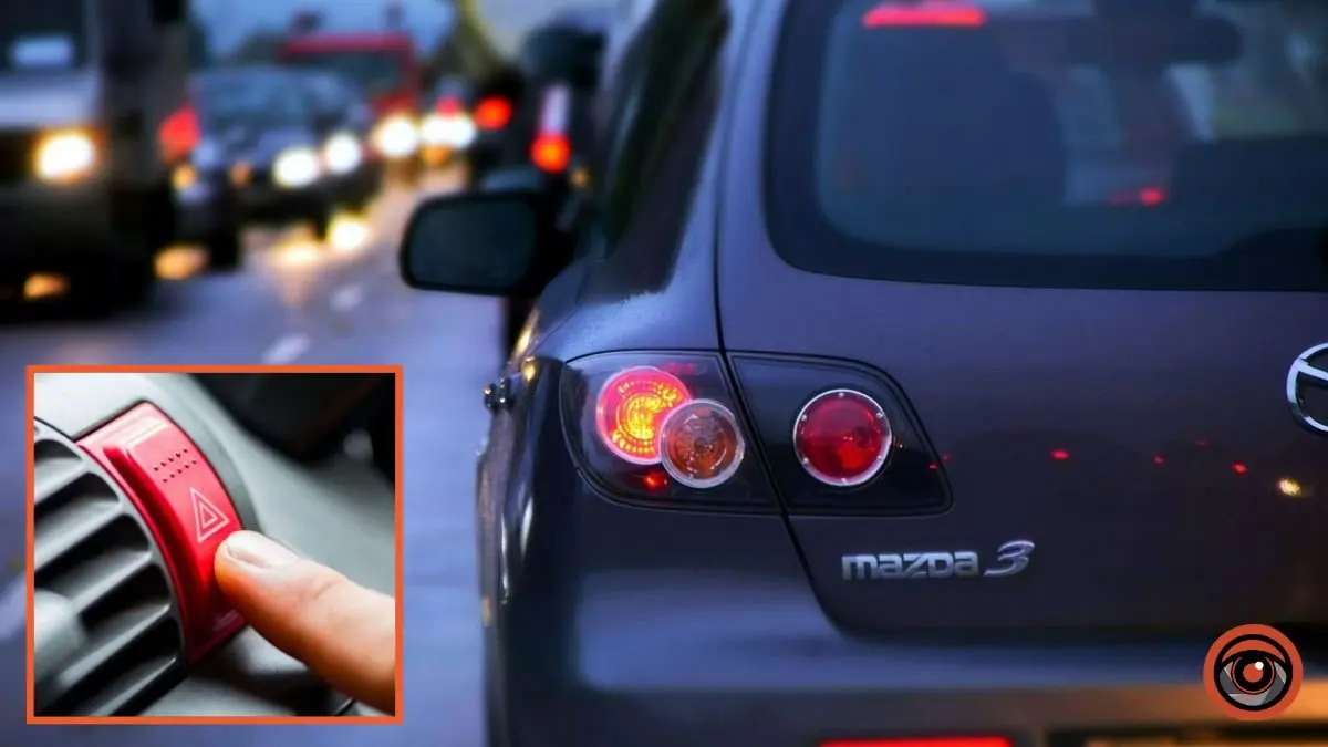 Чи можуть в Україні забрати права за подяку “аварійкою” на дорозі: пояснення від МВС
