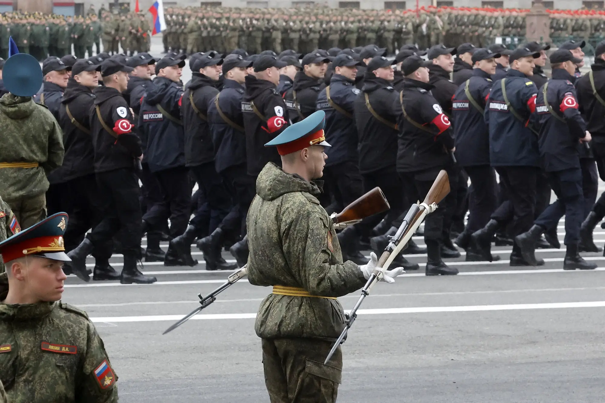 Ежедневно в армии России появляется 1200 новых контрактников. Это почти покрывает потери