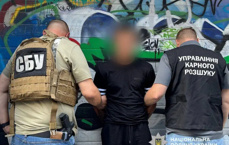 Вибух автомобіля в Одесі: СБУ та поліція затримали чоловіка, який підклав вибухівку