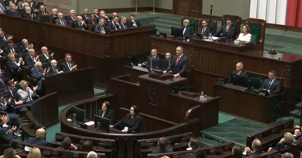 Новий президент Польщі Кароль Навроцький склав присягу