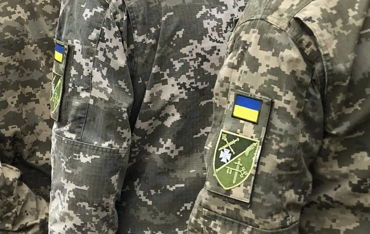 У Тернопільській області натовп заблокував автомобіль ТЦК та СП