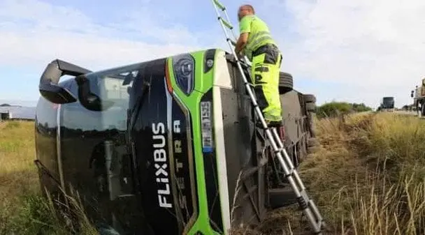Страшна аварія в Німеччині: серед пасажирів є громадяни України