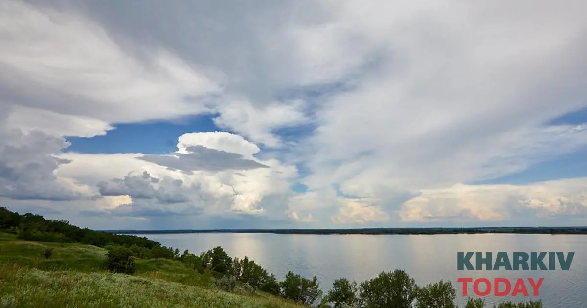 На Харківщині з води дістали тіло людини
