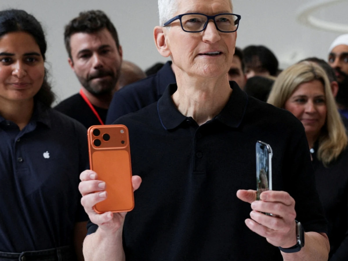 Samsung знову висміяла Apple: тепер за новий iPhone 17