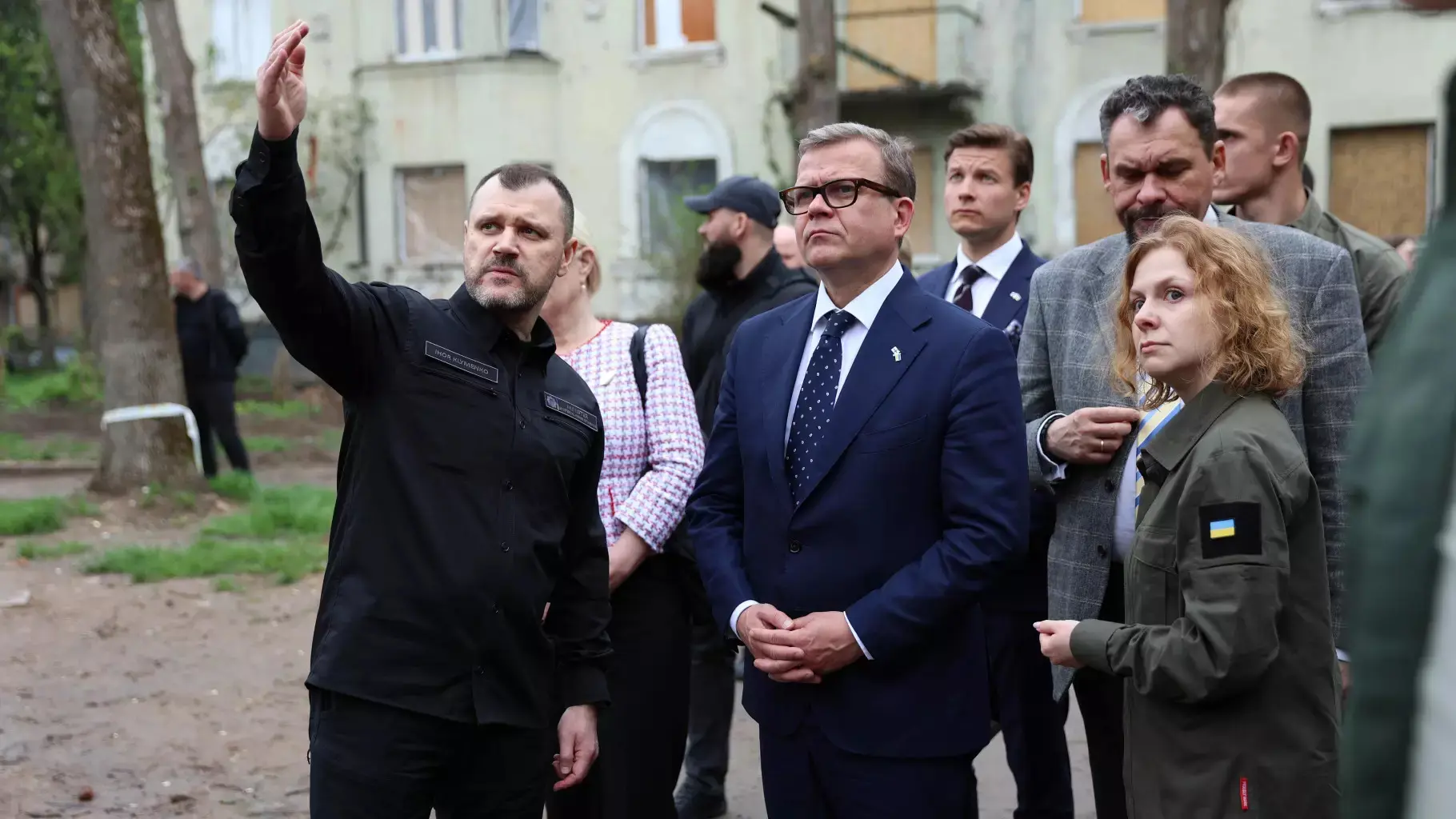 Премьер Финляндии побывал на месте ракетного удара РФ по Киеву 24 апреля – фото