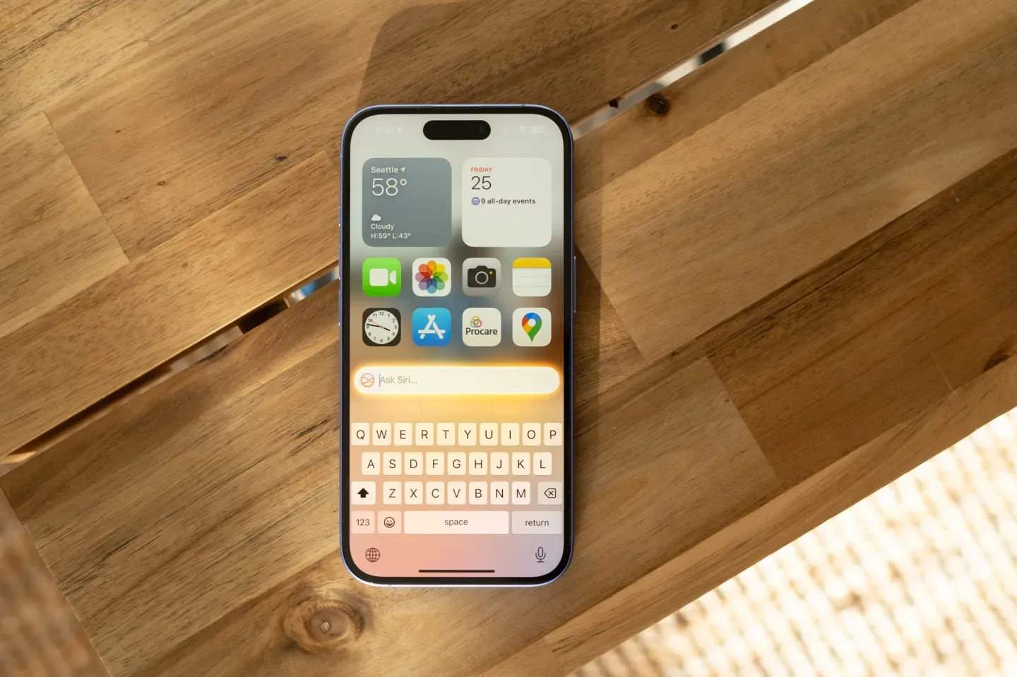 Оновлена Siri може з’явитися не раніше наступної весни