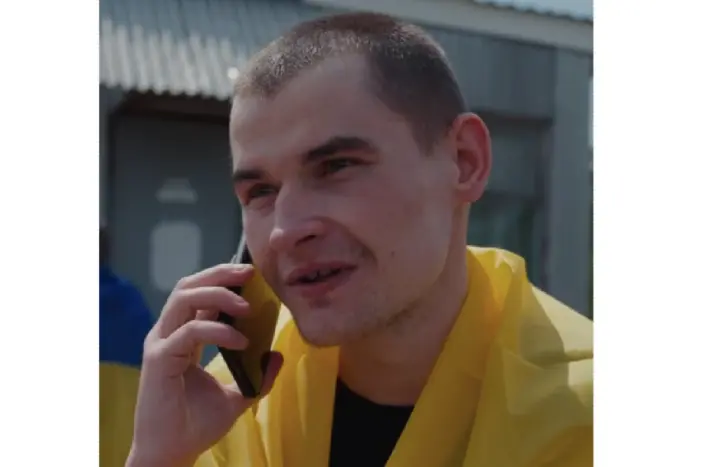 Після двох років полону додому повертається військовий Максим Мозолюк з села Зарожани