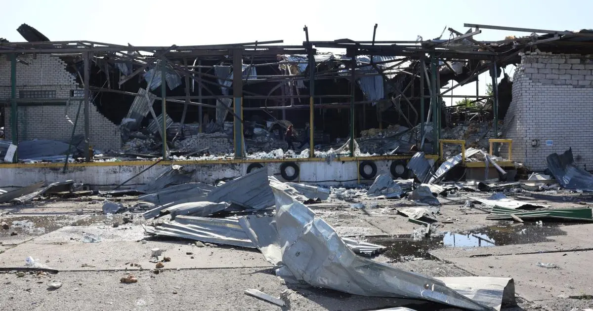 Що знищили росіяни на складах великого підприємства у Харківському районі