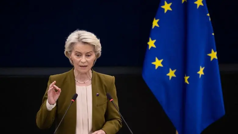 Голова Єврокомісії підтримує вікові обмеження для користування соцмережами