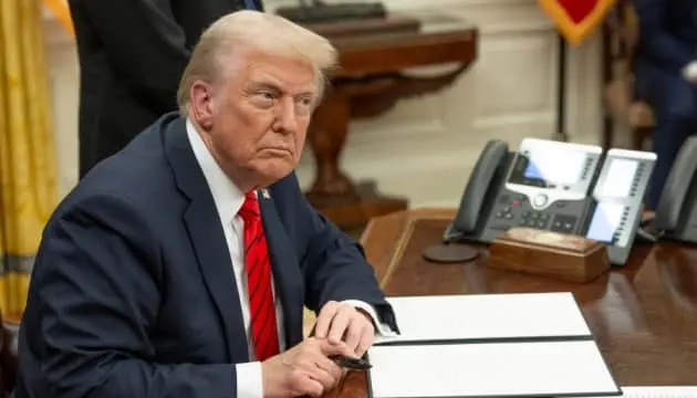 Трамп заявив, що встановить мита для понад 150 країн "одним махом"